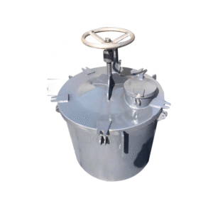 Rotating oil tank cover